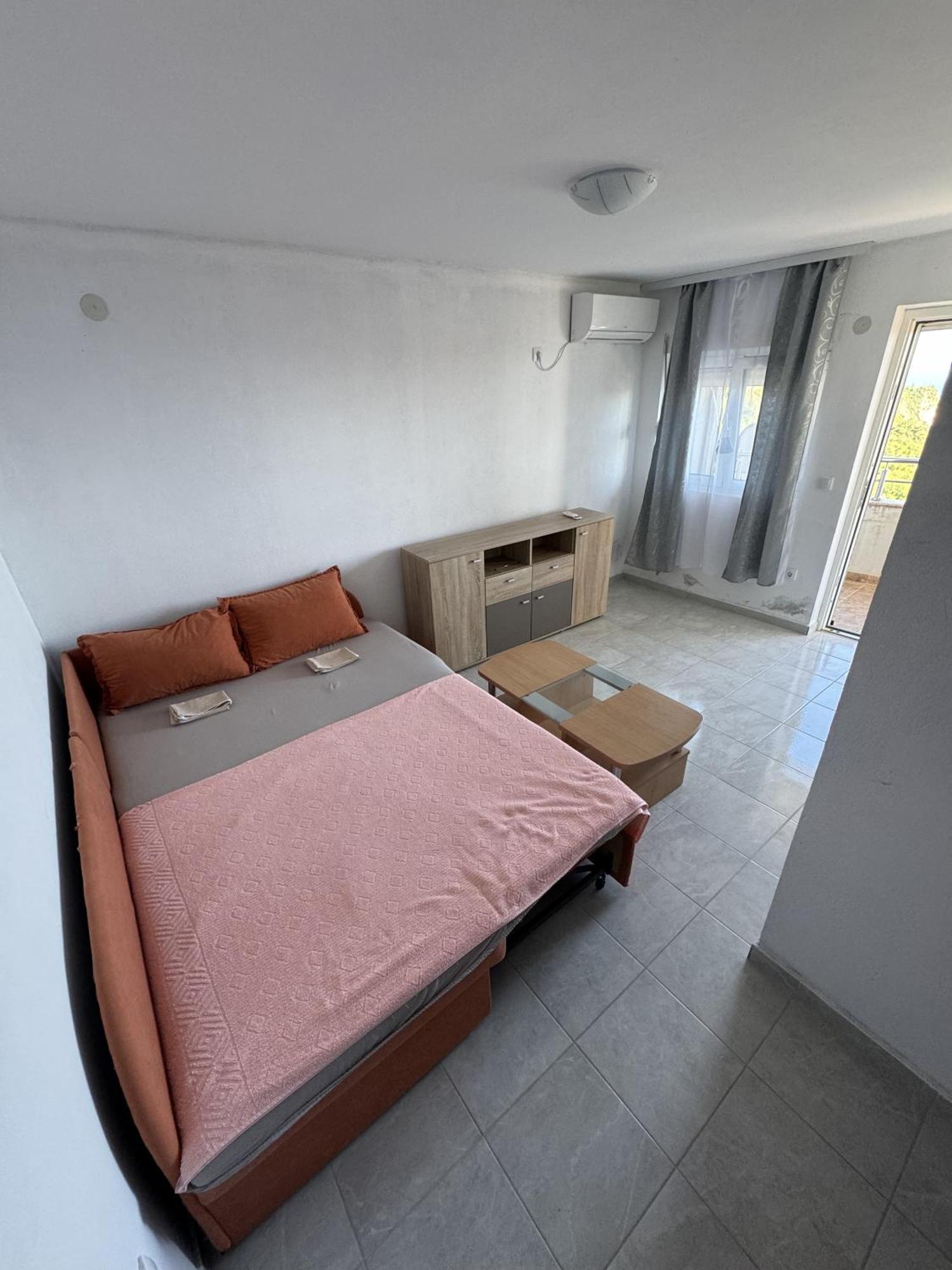 Villa Happy Family!!! Prijevor Exterior foto